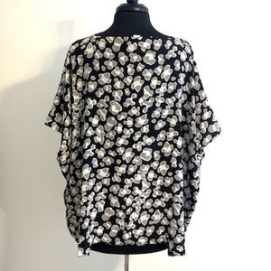 Diane Von Furstenberg grey+white print crepe New Hanky top 100% silk - large L